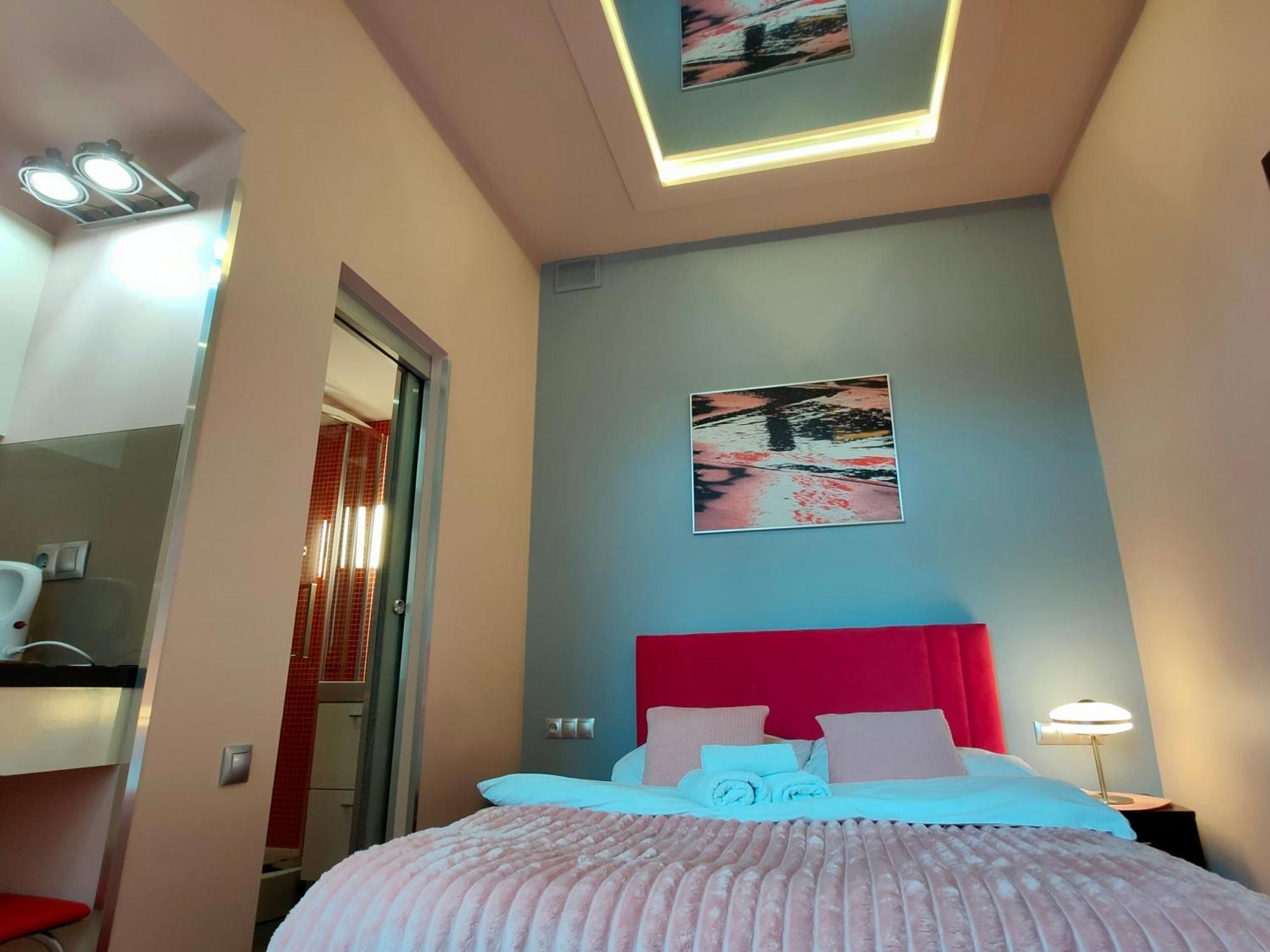 Mirror Pink Studio Apartment Cracovia Exterior foto