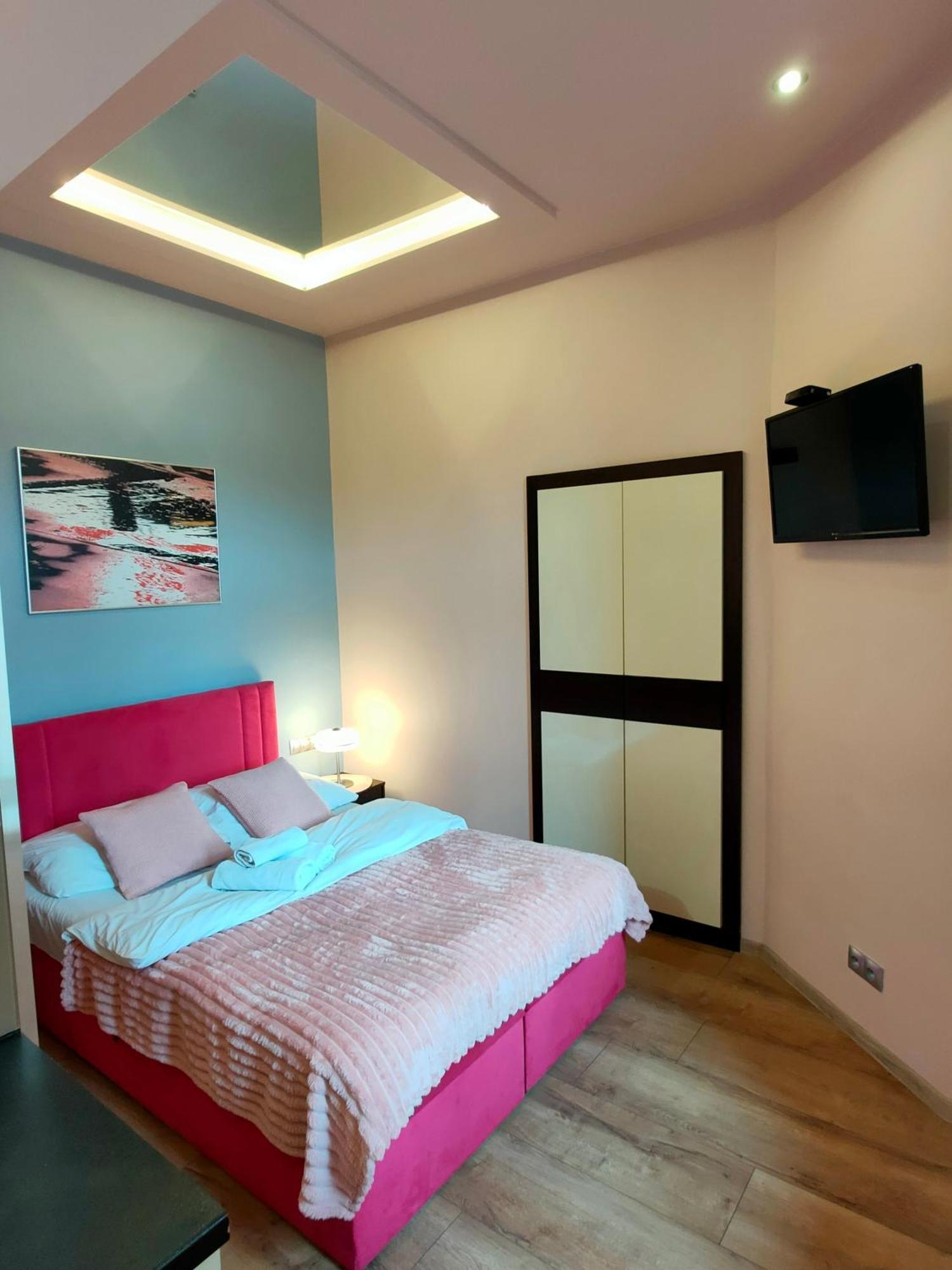 Mirror Pink Studio Apartment Cracovia Exterior foto